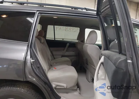 2010 Toyota Highlander Base V6 z USA, uszkodzony, nr VIN 5TDBK3EH5AS024781